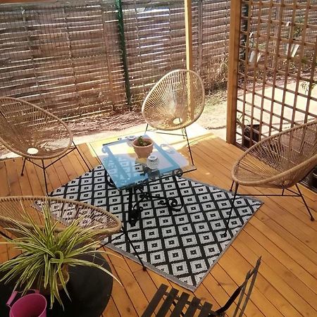 Mobilhome A Frejus A 15 Minute De La Mer Sur Terrain Independant 外观 照片