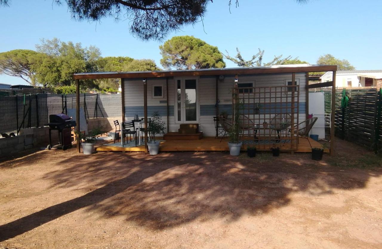 Mobilhome A Frejus A 15 Minute De La Mer Sur Terrain Independant 外观 照片