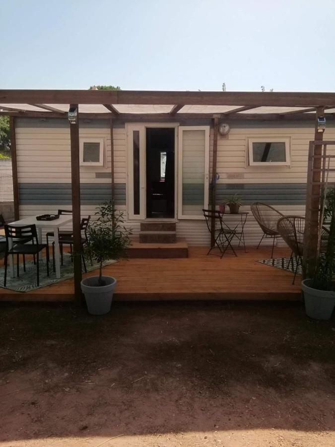 Mobilhome A Frejus A 15 Minute De La Mer Sur Terrain Independant 外观 照片